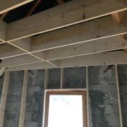Plafond et doublage du pignon