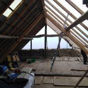 Nouvelle ferme et pignon en attente